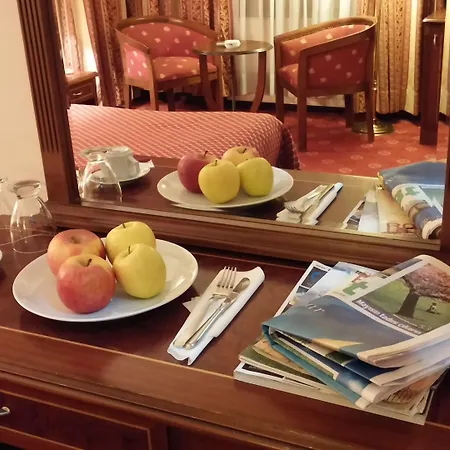 Ozilhan Szálloda 2*